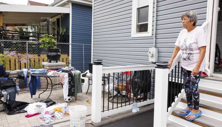 Southwest Side residents frustrated after repeat flooding: 'I hope the city helps us'