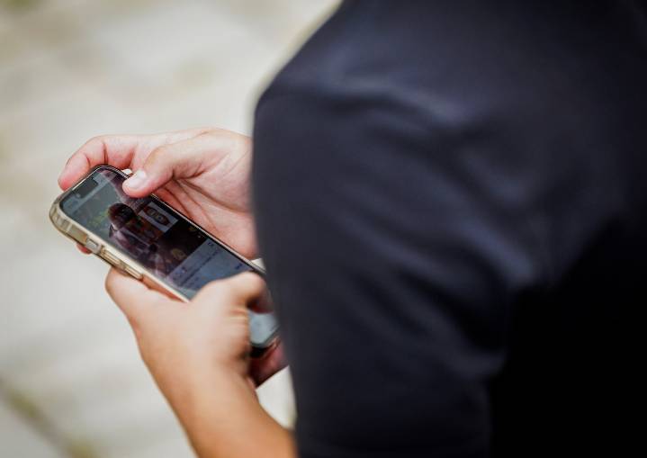 Central NY students plan their strategy for new school phone ban. An issue: How do lockers work?