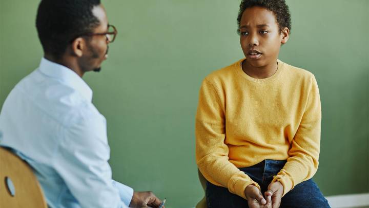 Here's How to Talk About Suicidality With Teenagers