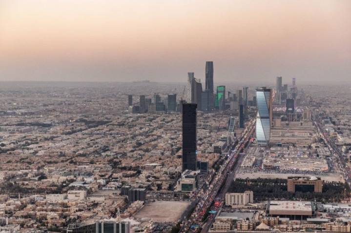 Arabia Saudí impulsa sectores estratégicos en su plan económico