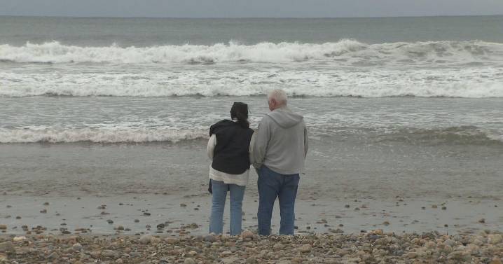 Hurricane Erin brings strong rip currents and huge waves to Massachusetts beaches