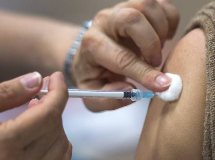 Health Canada approves updated Pfizer, Moderna COVID