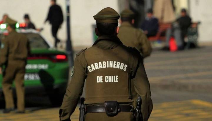 Santiago: reportan homicidio de hombre al interior de bus del sistema RED