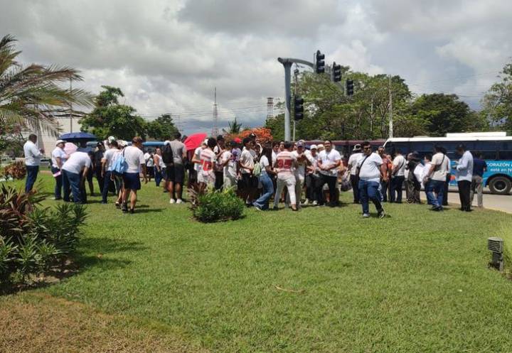 Se suma Cancún a marcha nacional contra el desabasto de medicinas