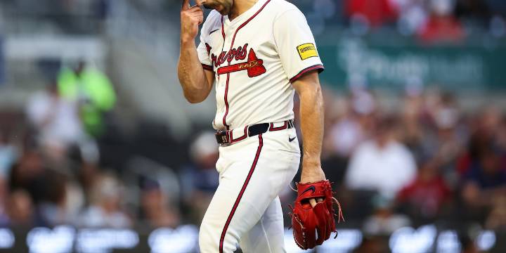 White Sox hammer struggling Strider in 13