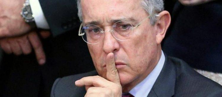 Defensa de Uribe apela sentencia y alega 43 “fallas” en el fallo condenatorio