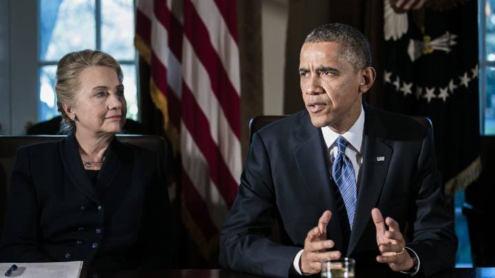 "¡Ciérralo! ": El FBI revela la interferencia política en la investigación sobre la corrupción de Clinton