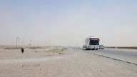 Se accidenta autobús que transportaba refugiados afganos expulsados de Irán; hay 79 muertos, entre ellos 17 menores