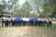 Entrega la UACH nuevos uniformes a personal de Protección Civil, Paramédicos y Seguridad