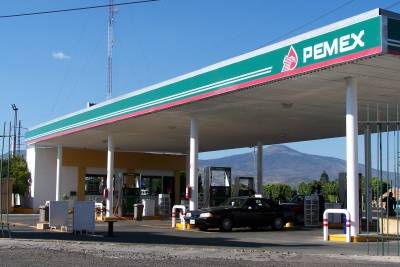 Detienen en los Estados Unidos al ex director de Pemex Carlos Treviño por actos de corrupción