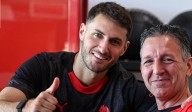 Santi Giménez, elogiado por la prensa italiana tras su gol con Milan: “está en buena forma”