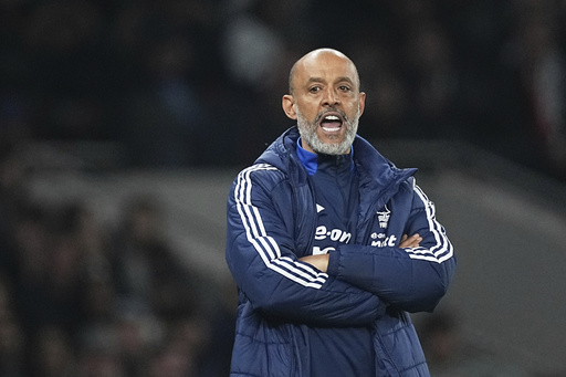 Nuno 'preocupado' por su puesto con el Nottingham ante tensiones con el dueño Marinakis