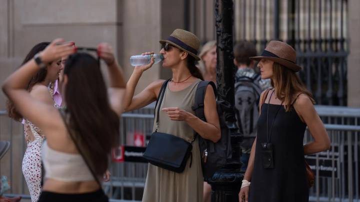 Barcelona activa la fase de alerta diurna por "calor intensa": el termómetro puede superar los 34 grados
