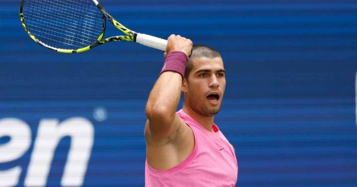 Carlos Alcaraz avanza a octavos del US Open tras aplastar a Luciano Darderi