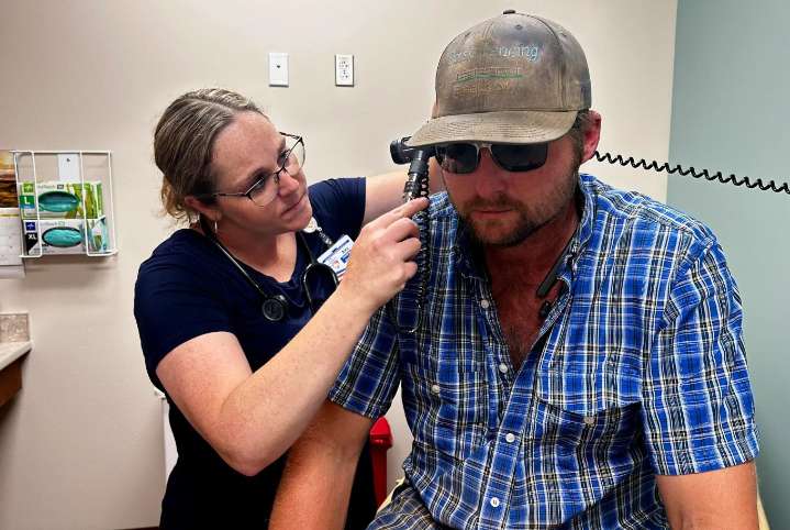 Experts say rural emergency rooms are increasingly run without doctors