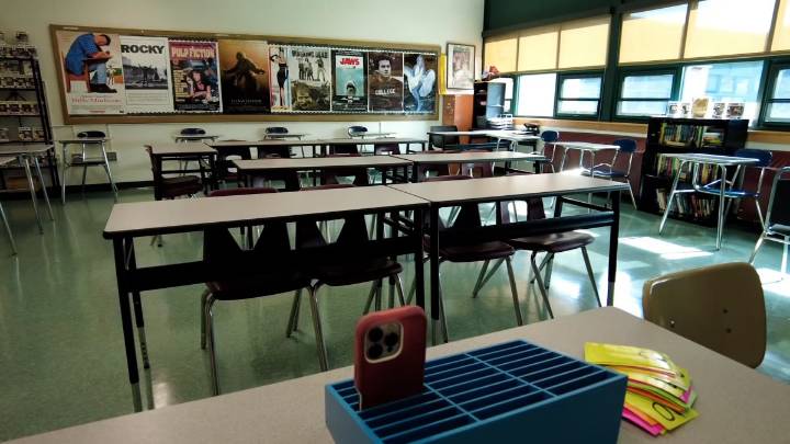 Cheshire schools see improvement with no cell phones in classrooms