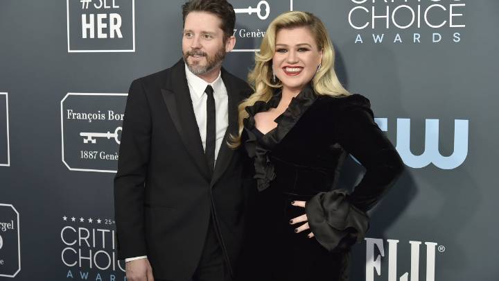 Kelly Clarkson says her ex-husband has been ill, postpones August concerts in Las Vegas – NBC4 Washington