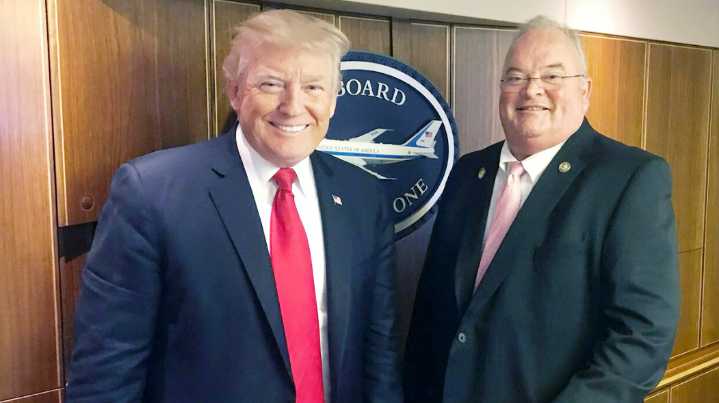 Trump cesa a director de Servicio de Impuestos: no dio datos confidenciales de indocumentados