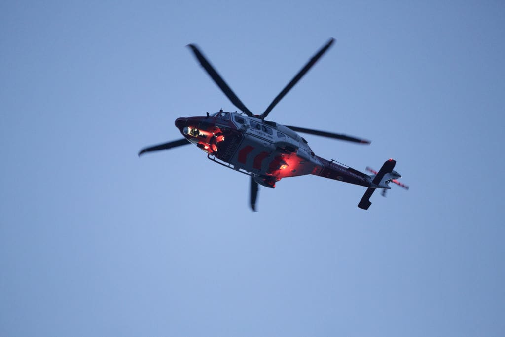 Helicóptero cae en aeródromo Cañal Bajo de Osorno: se desestabilizó durante maniobra de aterrizaje