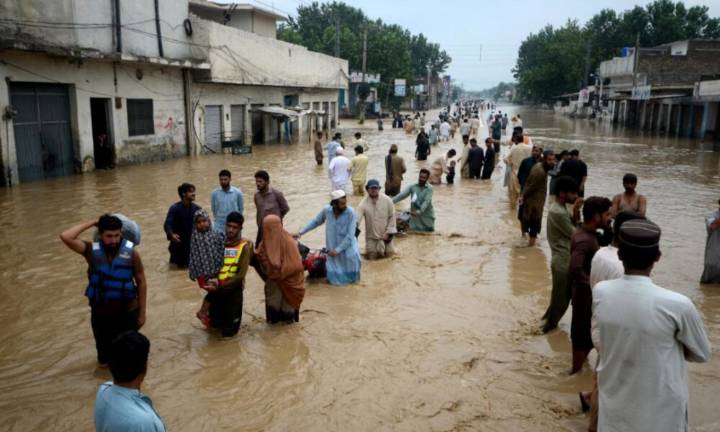 Más de 220 fallecidos por lluvias monzónicas en Pakistán