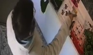 Quiso robar un perfume en un comercio y fue detenido