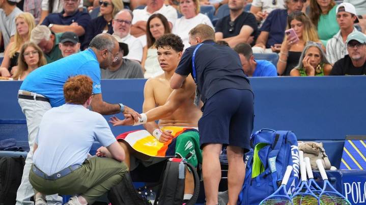 Ben Shelton out of the US Open after injuring shoulder against Mannarino