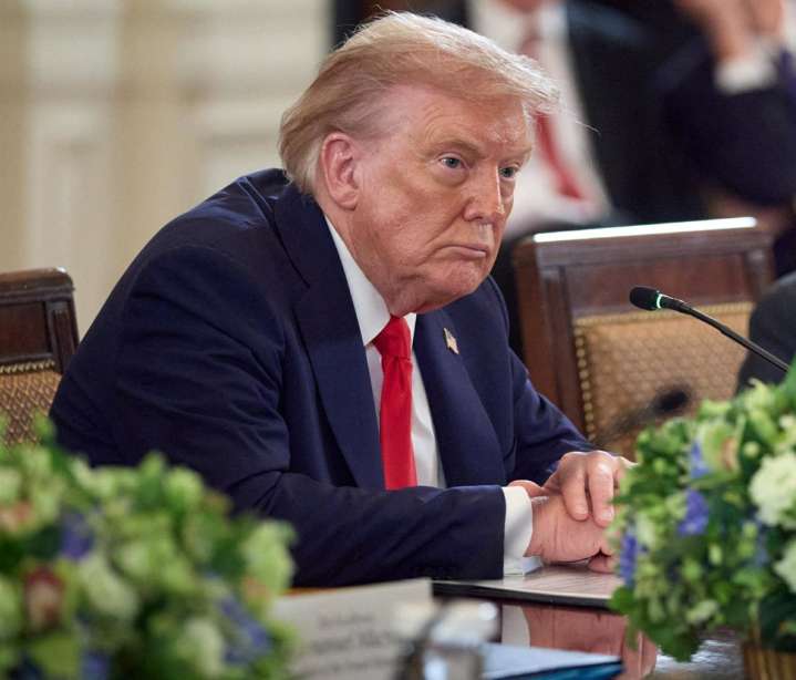 Cele|bitchy | Donald Trump wants to ‘lead a movement’ to ban mail-in ballots & voting machines