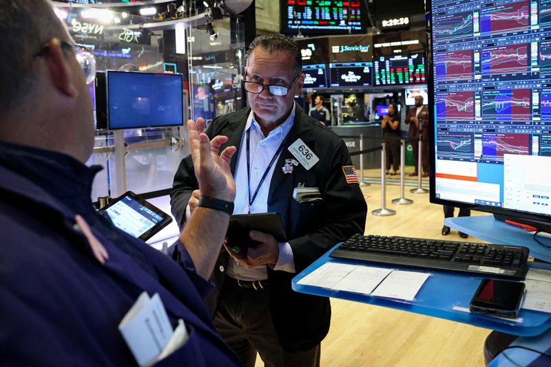 Trading Day: Pivoting on Powell's pivot