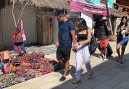 Buscan mejorar el comercio en la vía pública de Playa del Carmen