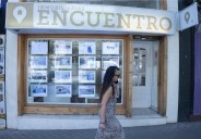 La compraventa de viviendas acelera en junio un 6% y los precios suben un 8%
