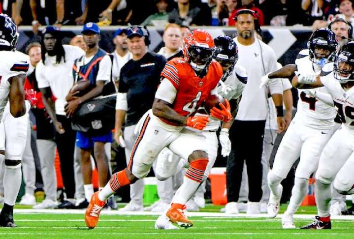 Should I Draft D'Andre Swift or RJ Harvey? Fantasy Football ADP Duel for 2025 Drafts