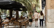 Vuelve La Deriva: el restaurante renace de sus cenizas seis meses después de su incendio en el centro de Málaga