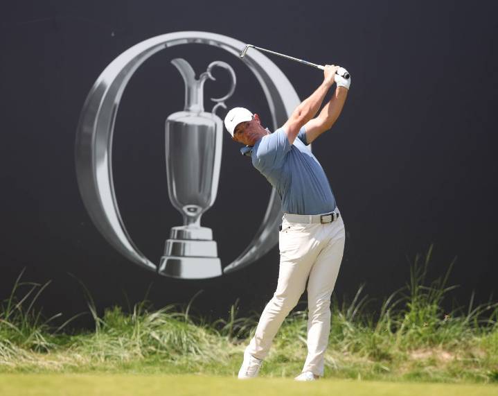 Swing Like Rory McIlroy: Golf Tips to Add Power to Your Game Take a look at some simple tips from Rory McIlroy’s swing that you can apply to improve your own and hit more consistent, powerful drives. 