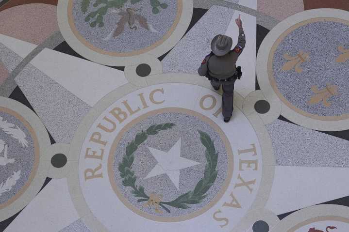 Texas lawmakers give final approval to redrawn congressional map favoring GOP, send to governor