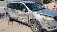Fuerte accidente en la colonia Hipódromo; conductor se pasa alto y se estampa contra mujer