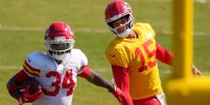 Mahomes, Chiefs starters to play in preseason opener against Cardinals