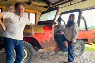 Pasión heredada. Arreglaba autos con su padre y junto a su hija armó el motor de un jeep IKA