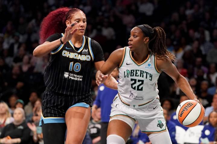 Kamilla Cardoso has 22 and 16 rebounds, Angel Reese adds 21 and 10; Sky beats Liberty to snap skid
