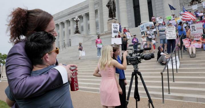 Judge weighing push by Missouri lawmakers to limit abortion