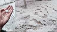 Fuerte granizada en La Codoñera tras el paso de una intensa tormenta en el Bajo Aragón