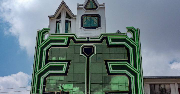 Arquitectura Neoandina: creador de los cholets de Bolivia ofrecerá charla en la Usach