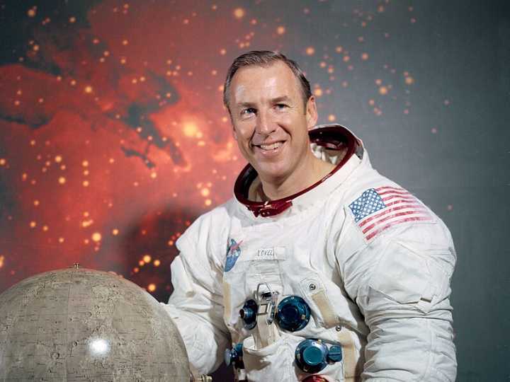 Muere Jim Lovell, el astronauta que hizo del Apolo 13 una hazaña