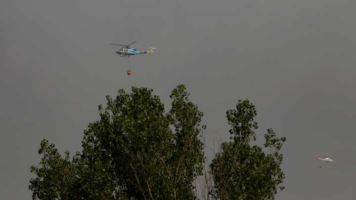 El fuego de Yeres, en León, tiene 120 kilómetros de perímetro y 20 están descontrolados