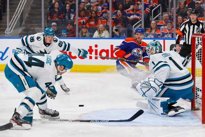 NHL Rumours: Former San Jose Sharks D-Man Wants to Keep Playing