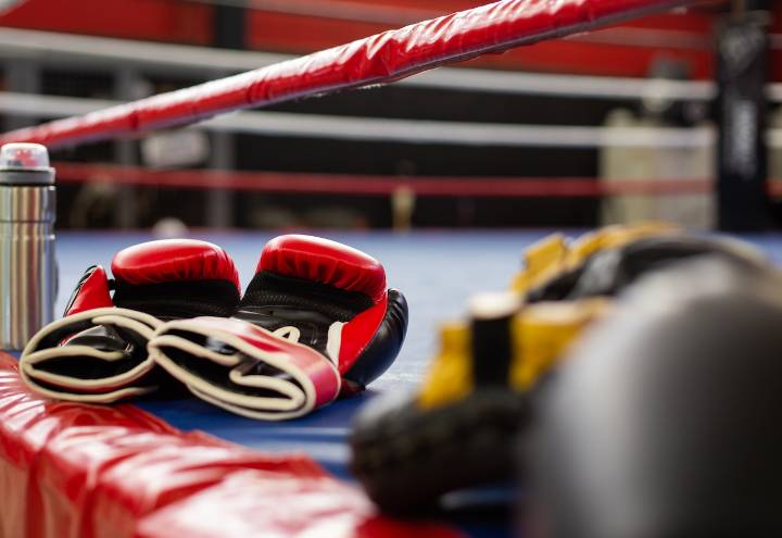 2 boxers die from brain injuries at same age, same event
