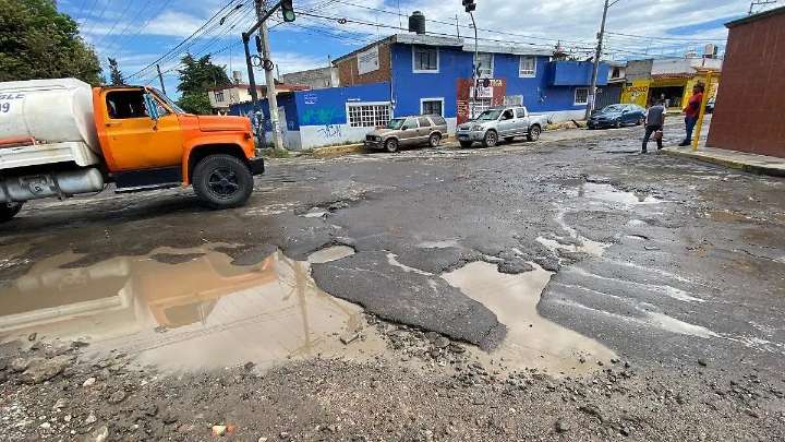 Construcción propone un control de pavimentos contra baches en la capital