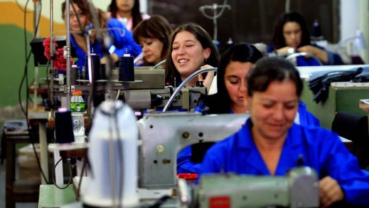 Aumenta participación laboral femenina en Atacama, pero persisten desafíos en empleo local