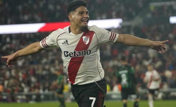 River venció a San Martín de San Juan por 2 a 0 y lidera su grupo en el Torneo Clausura
