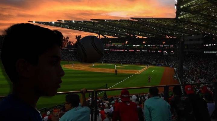 Niño de 9 años recibe pelotazo en juego de beisbol y termina en terapia intensiva