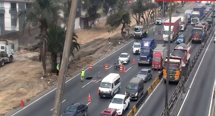 Lima Expresa cierra dos carriles de la Vía de Evitamiento por hundimiento causado en obras de la MML
